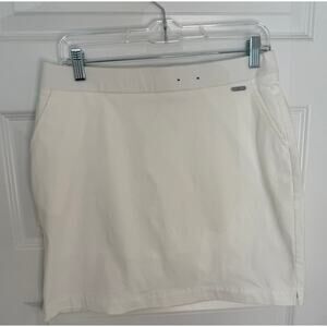 Rafaella White Lined Pull-On Skort with Logo Plate – Size Small